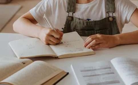 我的邻居姐姐作文（精选14篇）