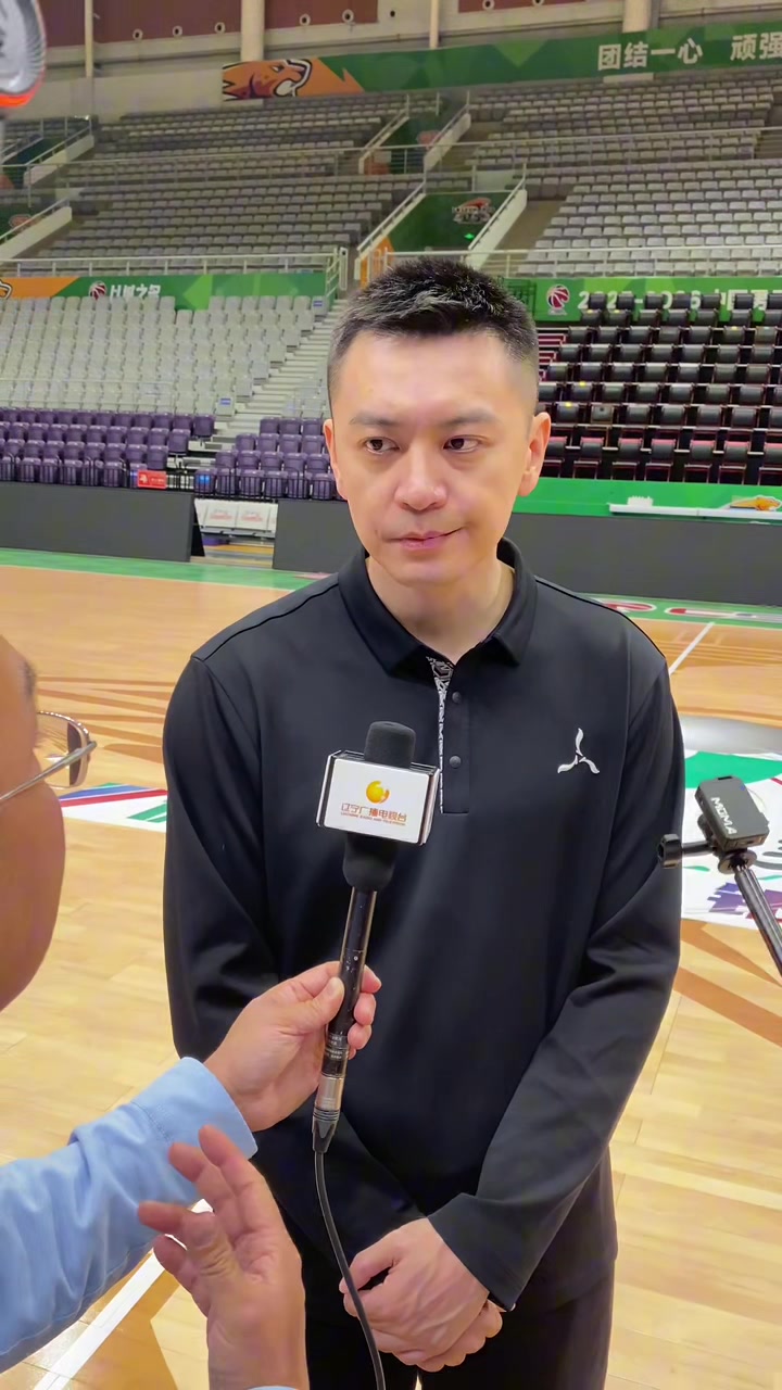 杨鸣：球队年轻球员较多 将考虑李晓旭是否在潜力赛中登场